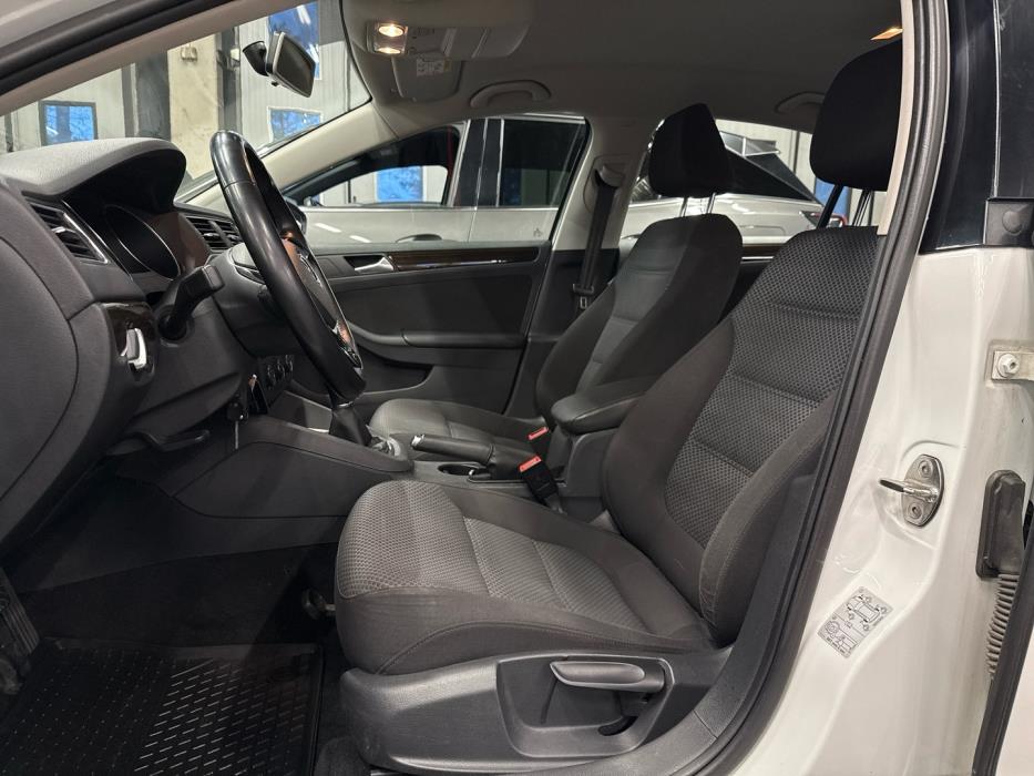 VOLKSWAGEN Jetta 2015