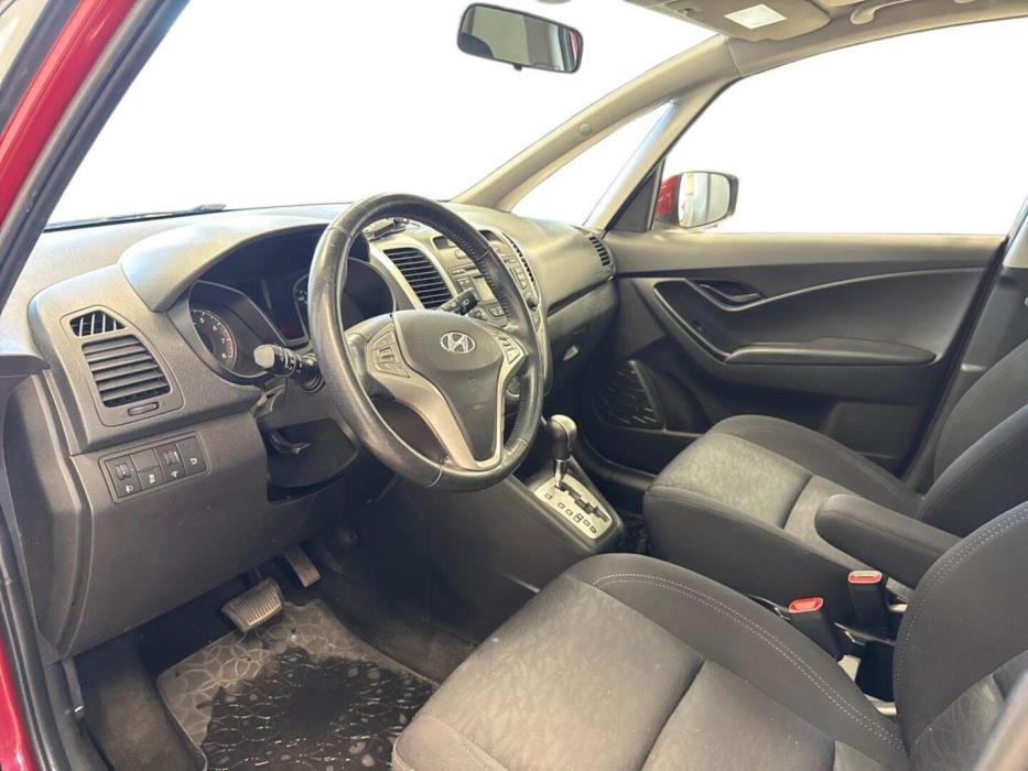 HYUNDAI ix20 2011
