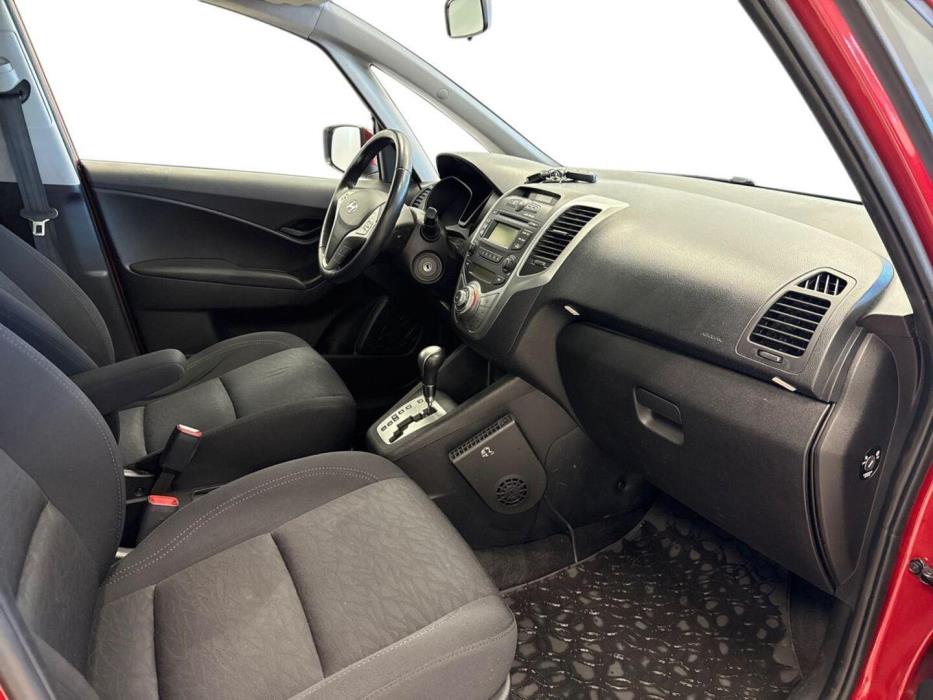 HYUNDAI ix20 2011