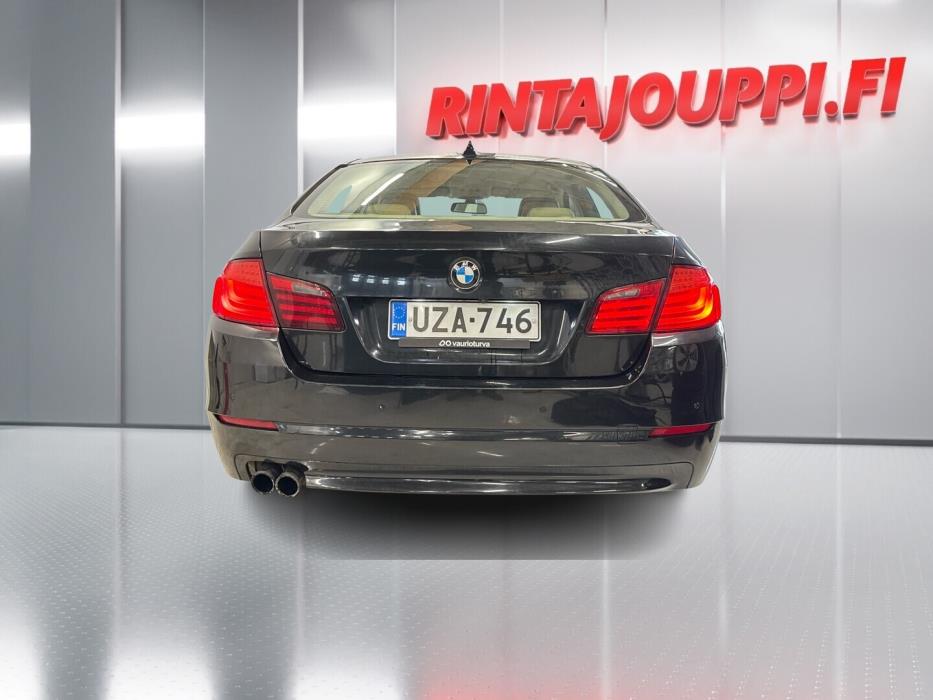BMW 520 2011