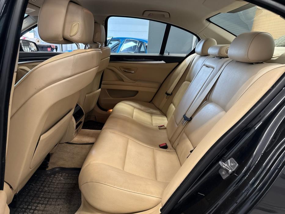 BMW 520 2011