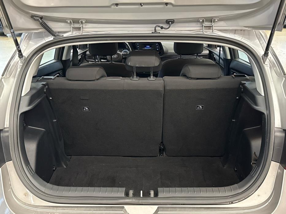 HYUNDAI i20 Hatchback 2021