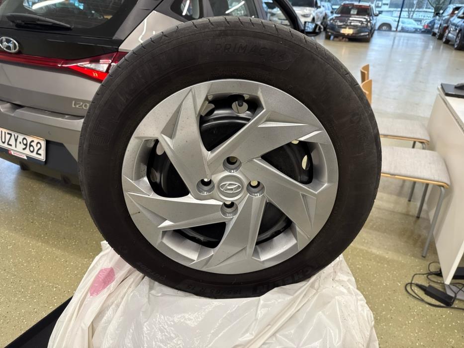 HYUNDAI i20 Hatchback 2021