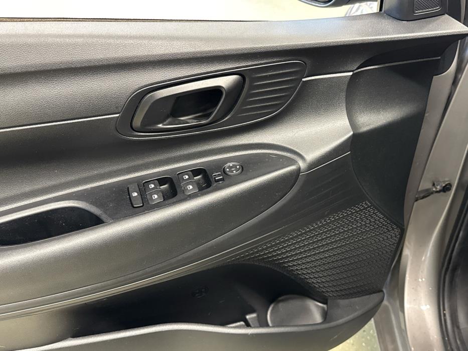 HYUNDAI i20 Hatchback 2021