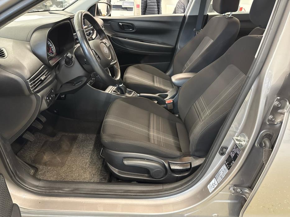 HYUNDAI i20 Hatchback 2021