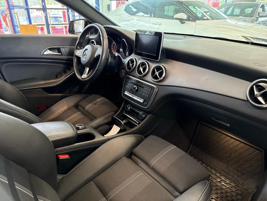 MERCEDES-BENZ CLA 2017