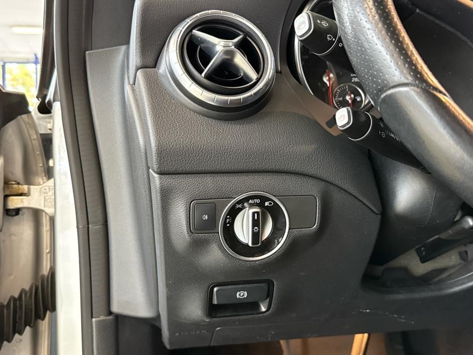 MERCEDES-BENZ CLA 2017