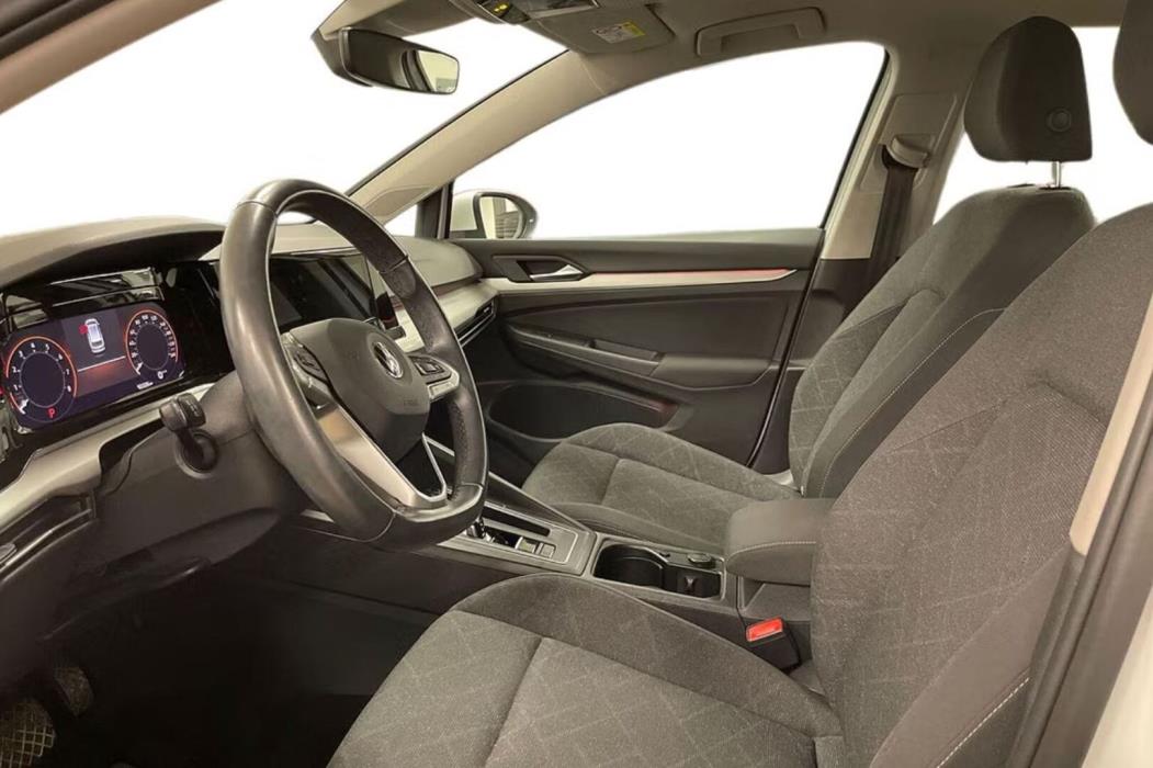 VOLKSWAGEN Golf 2021