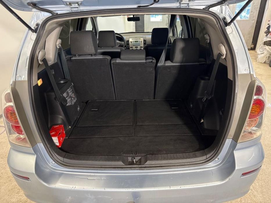 TOYOTA Corolla Verso 2005