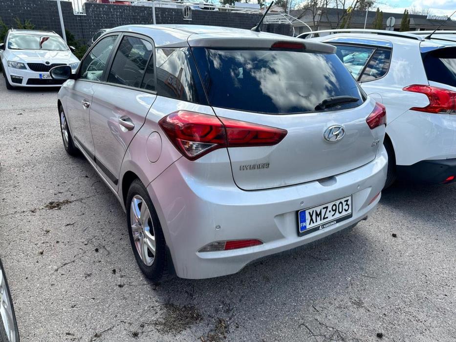 HYUNDAI i20 5d 2017