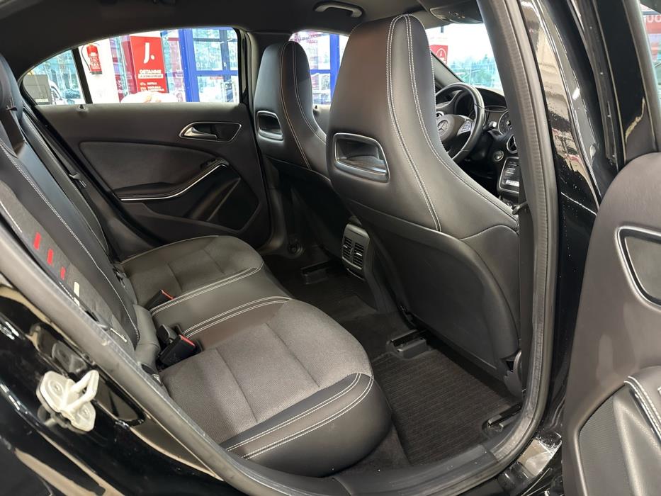 MERCEDES-BENZ A 2018