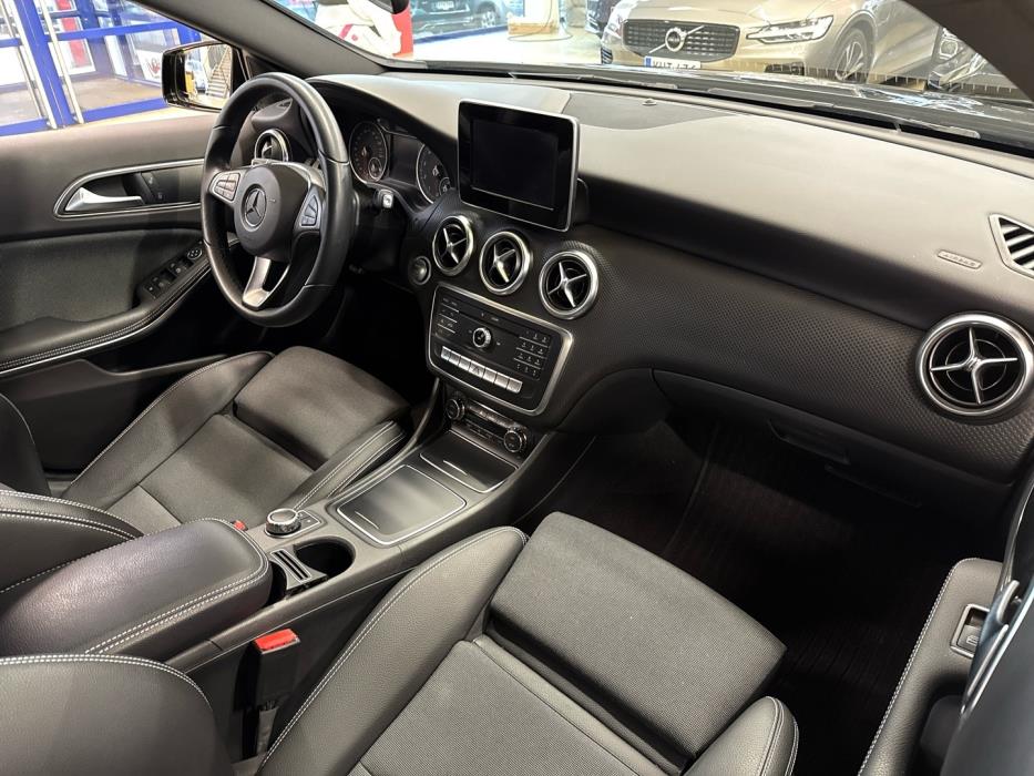 MERCEDES-BENZ A 2018