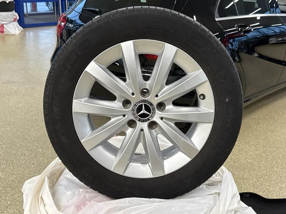 MERCEDES-BENZ A 2018