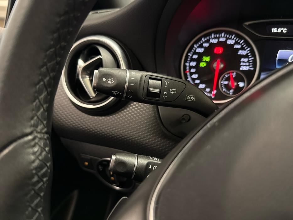 MERCEDES-BENZ A 2018