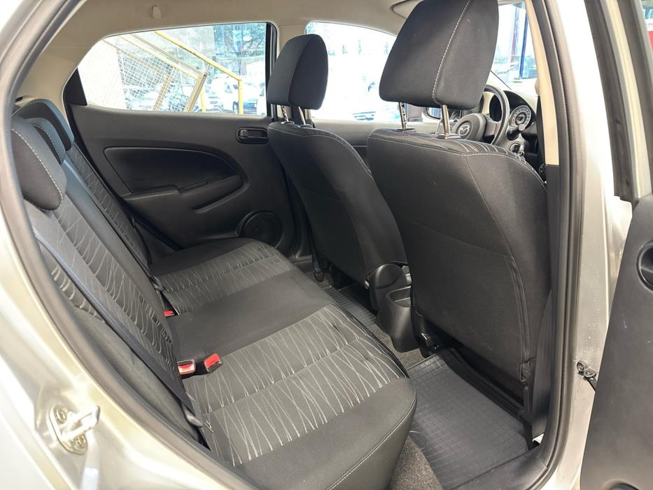 MAZDA Mazda2 2009
