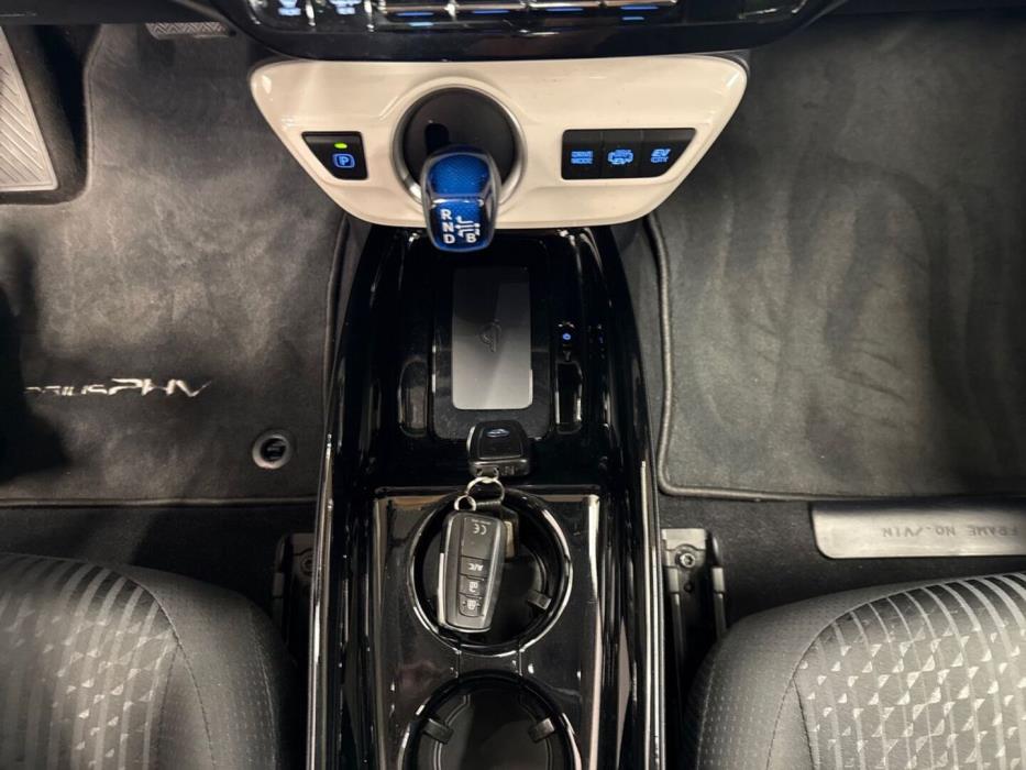 TOYOTA Prius 2019