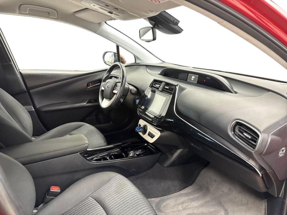 TOYOTA Prius 2019