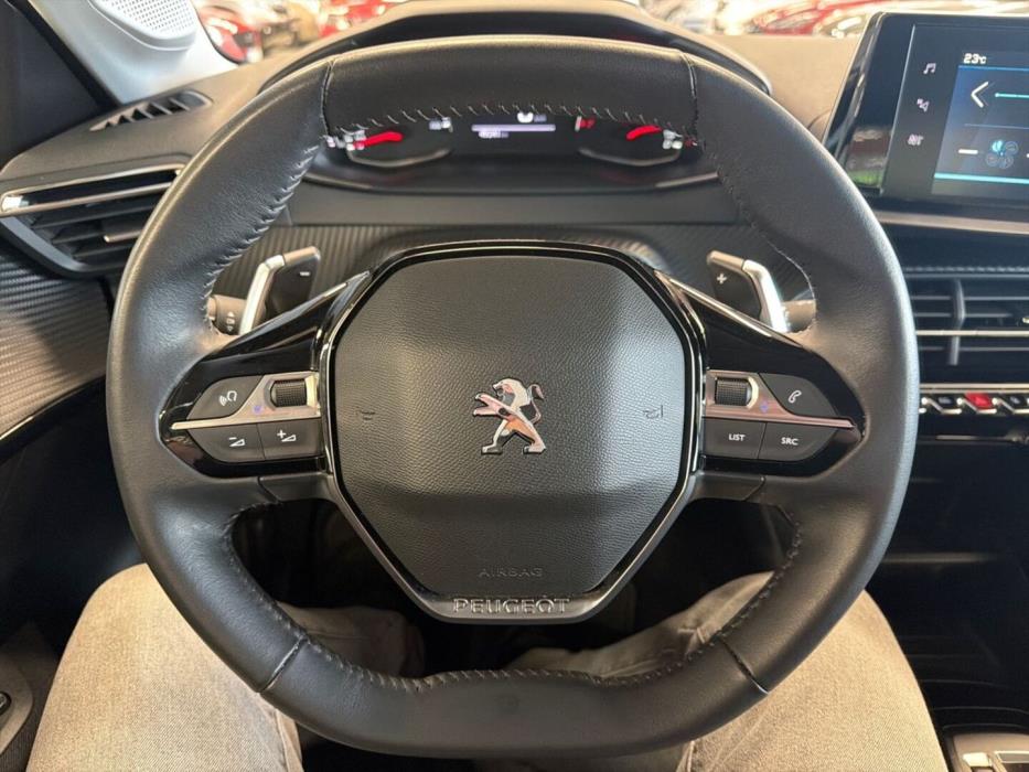 PEUGEOT 208 2022