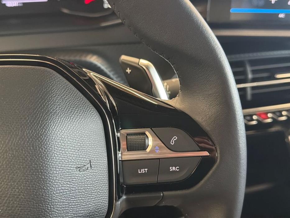 PEUGEOT 208 2022