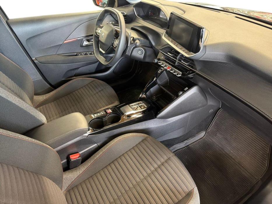 PEUGEOT 208 2022