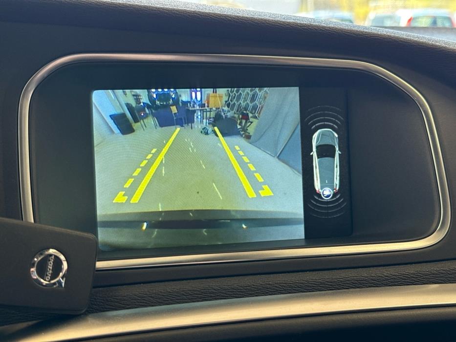 VOLVO V40 2017