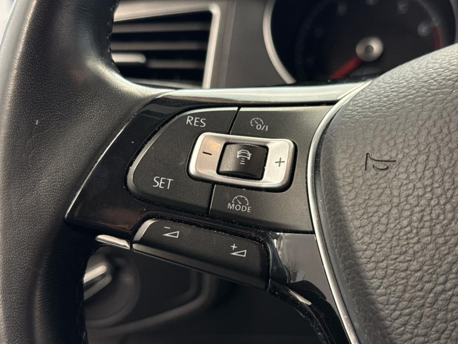 VOLKSWAGEN Golf Sportsvan 2018