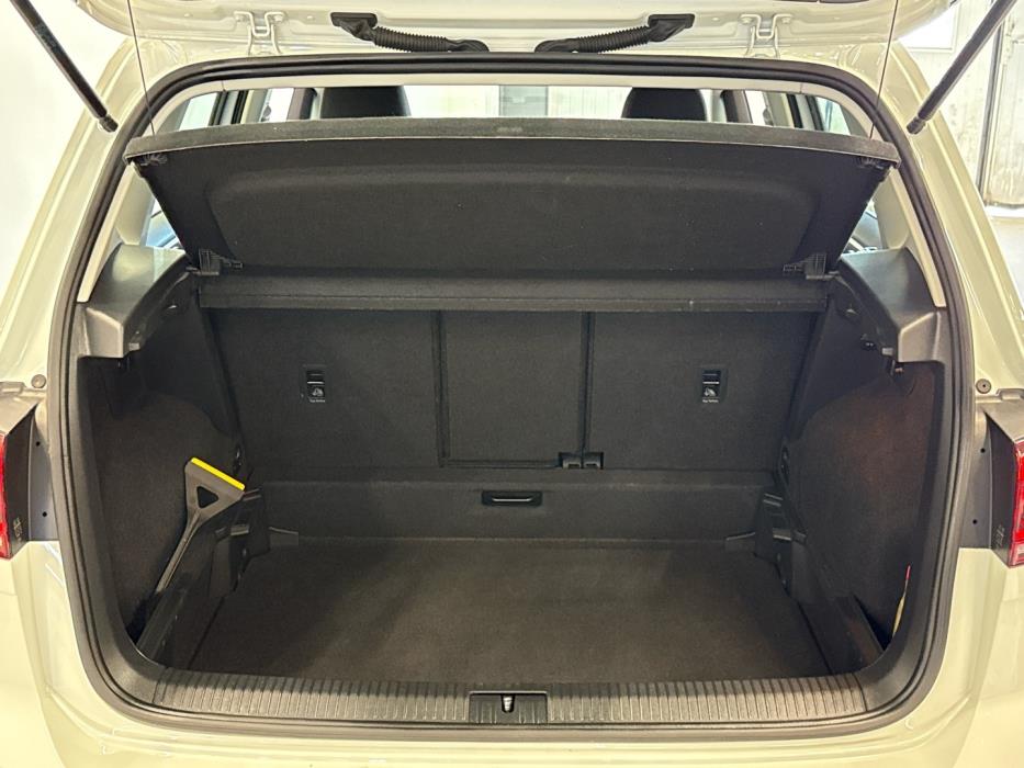 VOLKSWAGEN Golf Sportsvan 2018