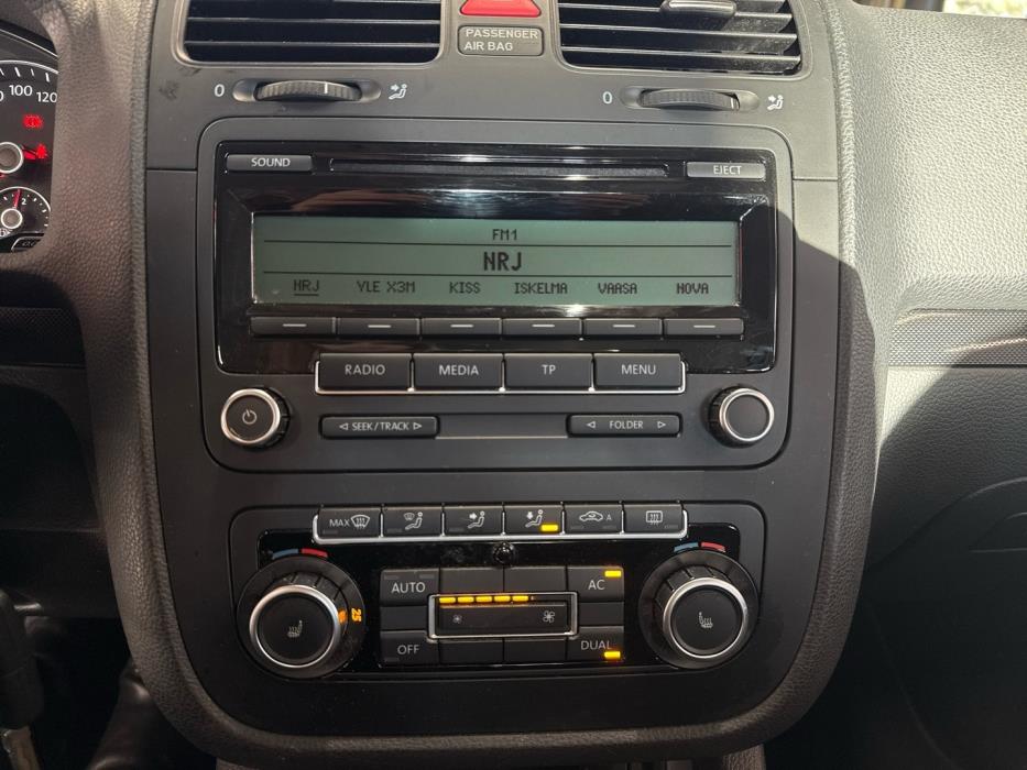 VOLKSWAGEN Jetta 2010