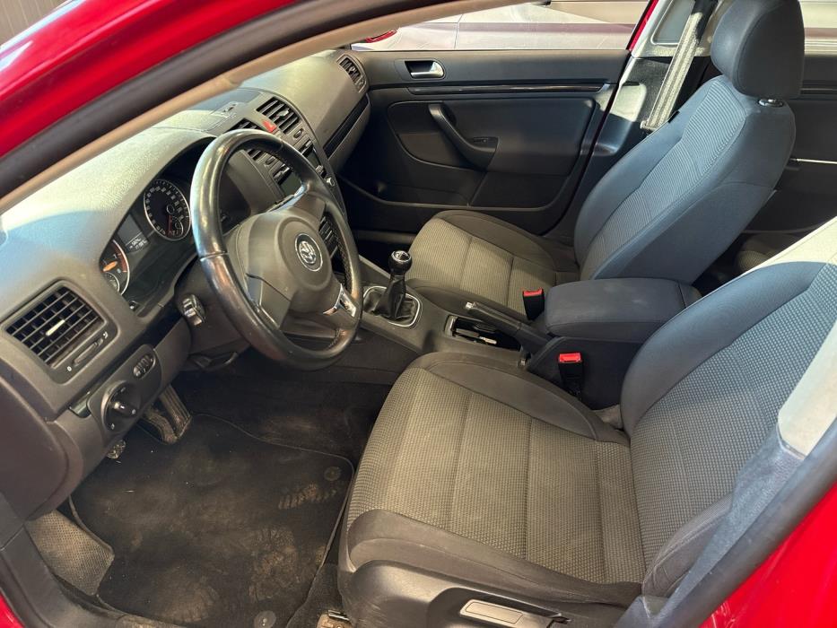 VOLKSWAGEN Jetta 2010