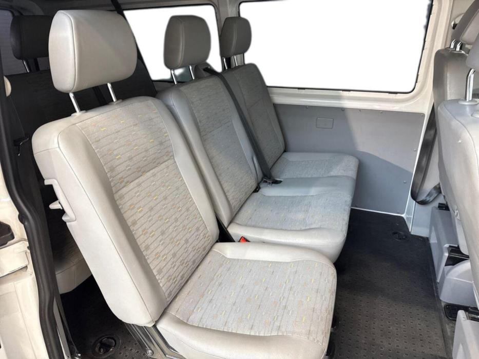 VOLKSWAGEN Transporter 2010