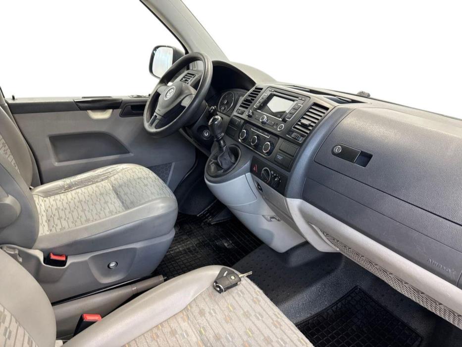 VOLKSWAGEN Transporter 2010