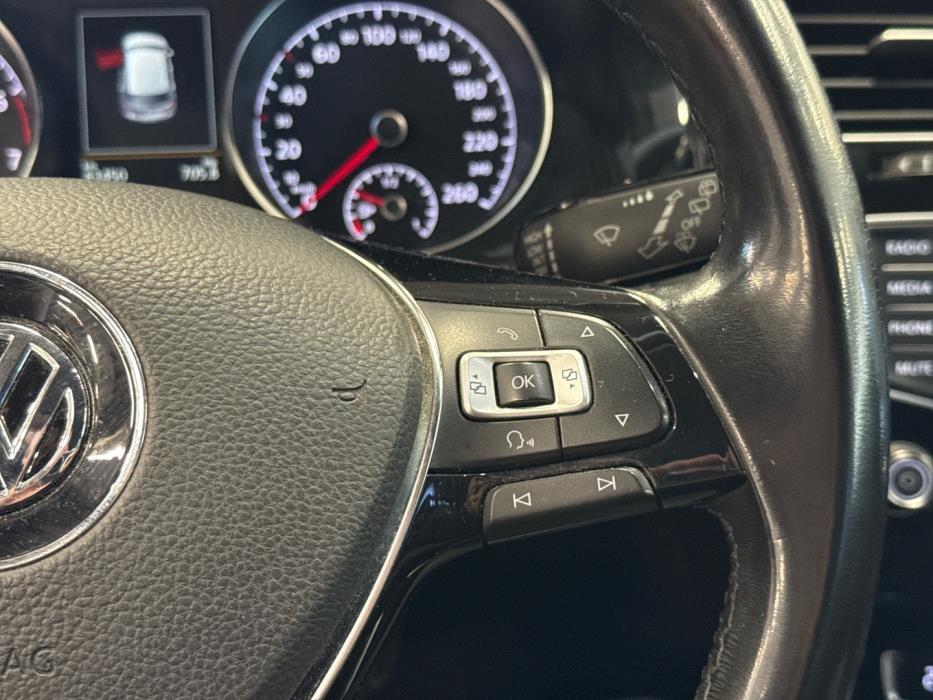 VOLKSWAGEN Golf 2015