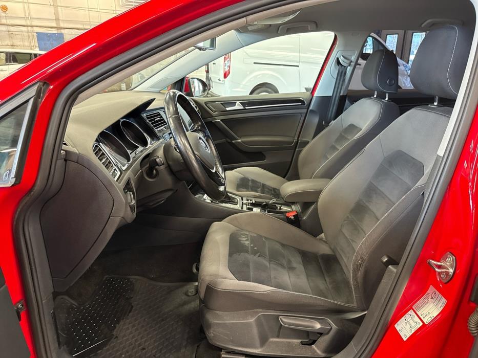 VOLKSWAGEN Golf 2015