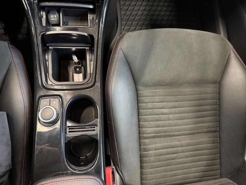 MERCEDES-BENZ CLA 2015