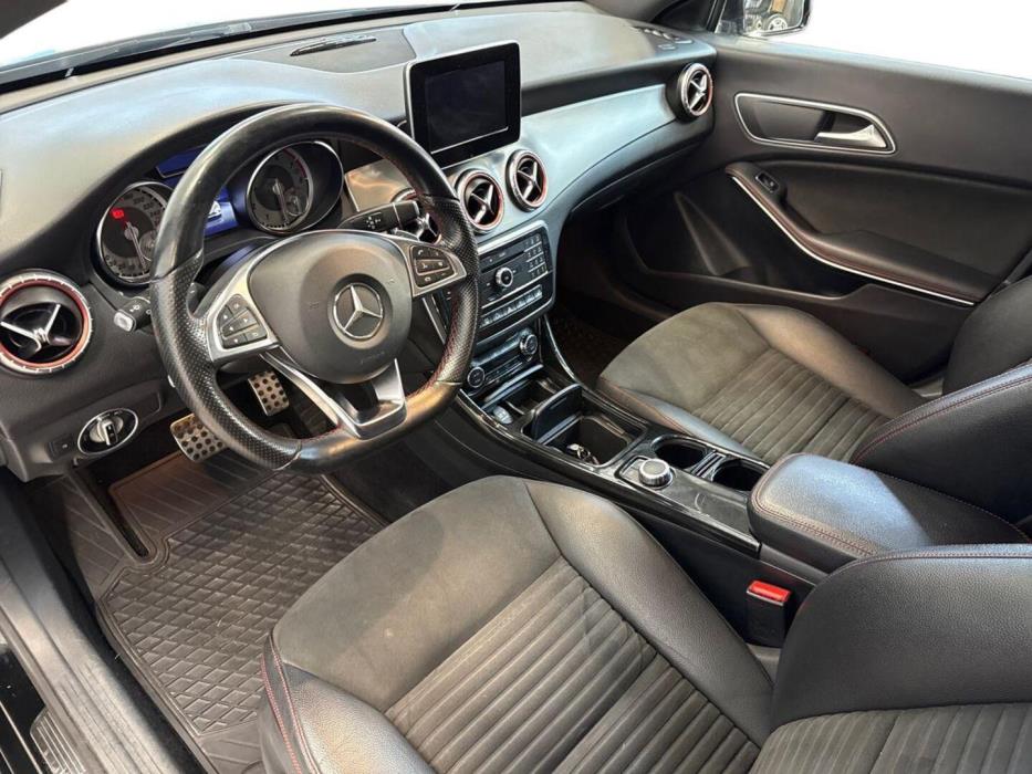 MERCEDES-BENZ CLA 2015