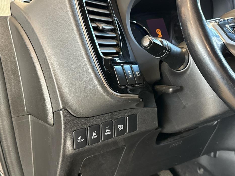 MITSUBISHI Outlander PHEV 2019