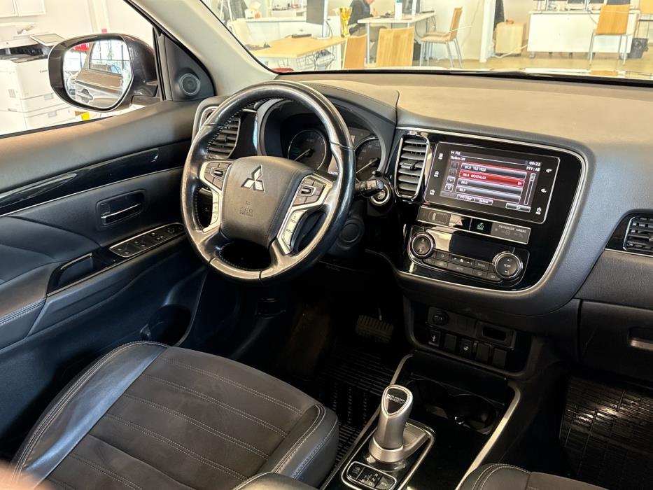 MITSUBISHI Outlander PHEV 2019