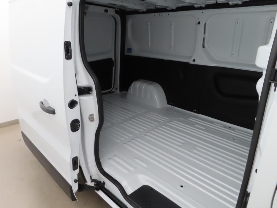 Nissan Primastar 2025