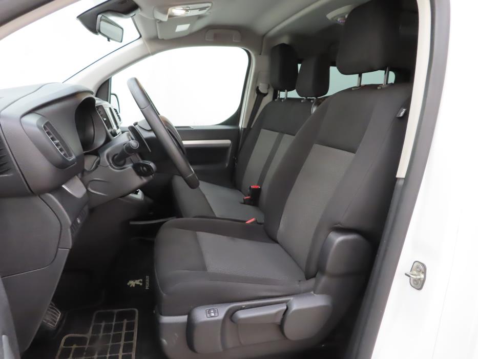 Peugeot Traveller 2022