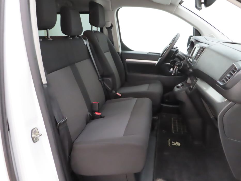 Peugeot Traveller 2022