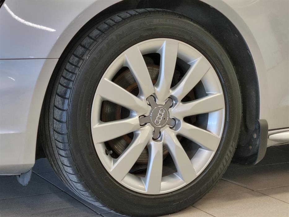 AUDI A4 2015