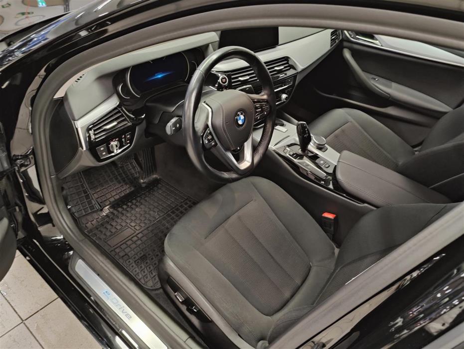 BMW 530 2019