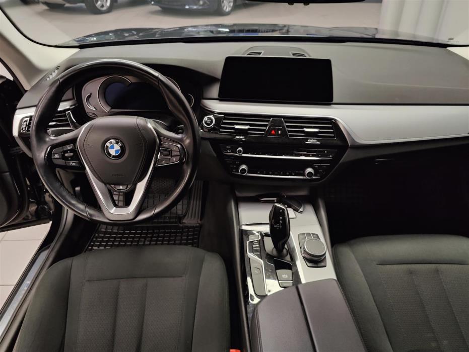 BMW 530 2019