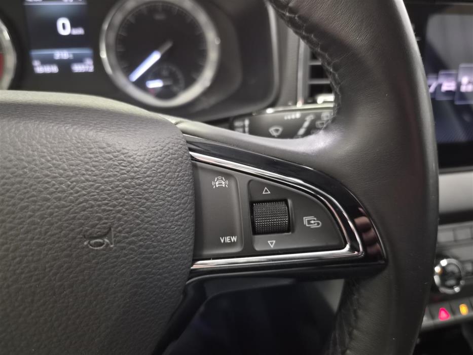 SKODA Karoq 2019
