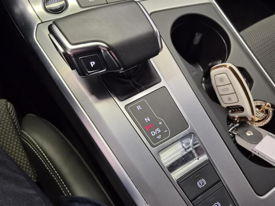 AUDI A6 2022