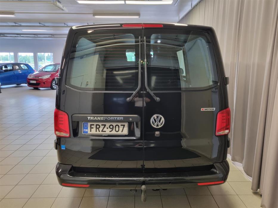 VOLKSWAGEN Transporter 2024