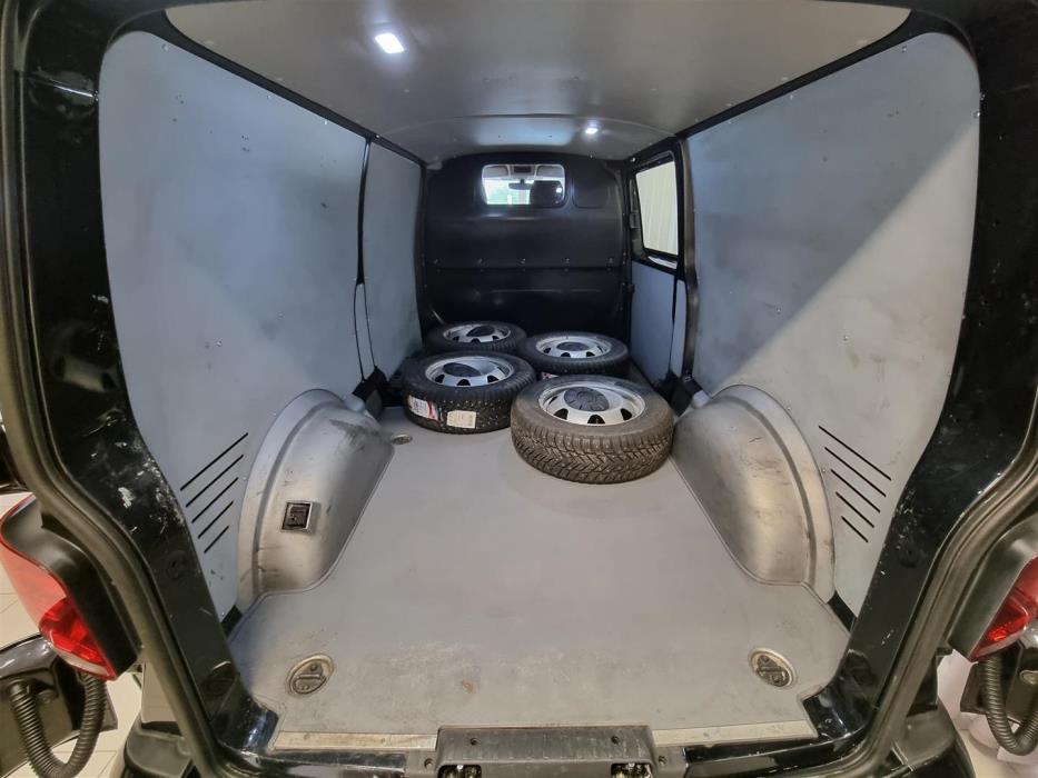 VOLKSWAGEN Transporter 2024
