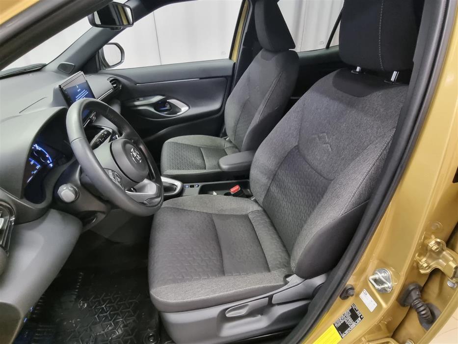 TOYOTA Yaris Cross 2024