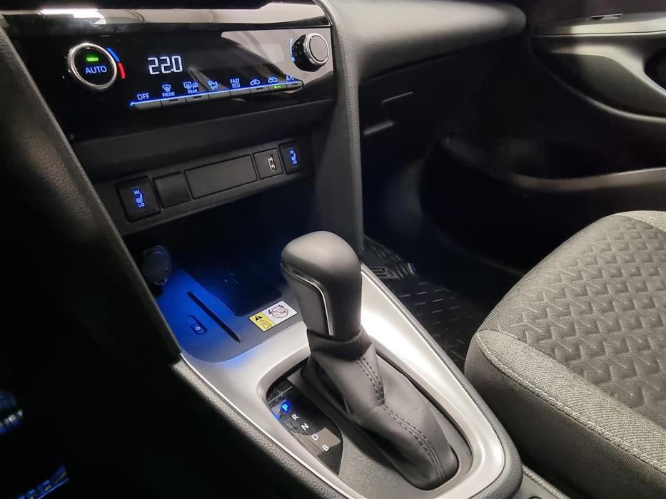 TOYOTA Yaris Cross 2024