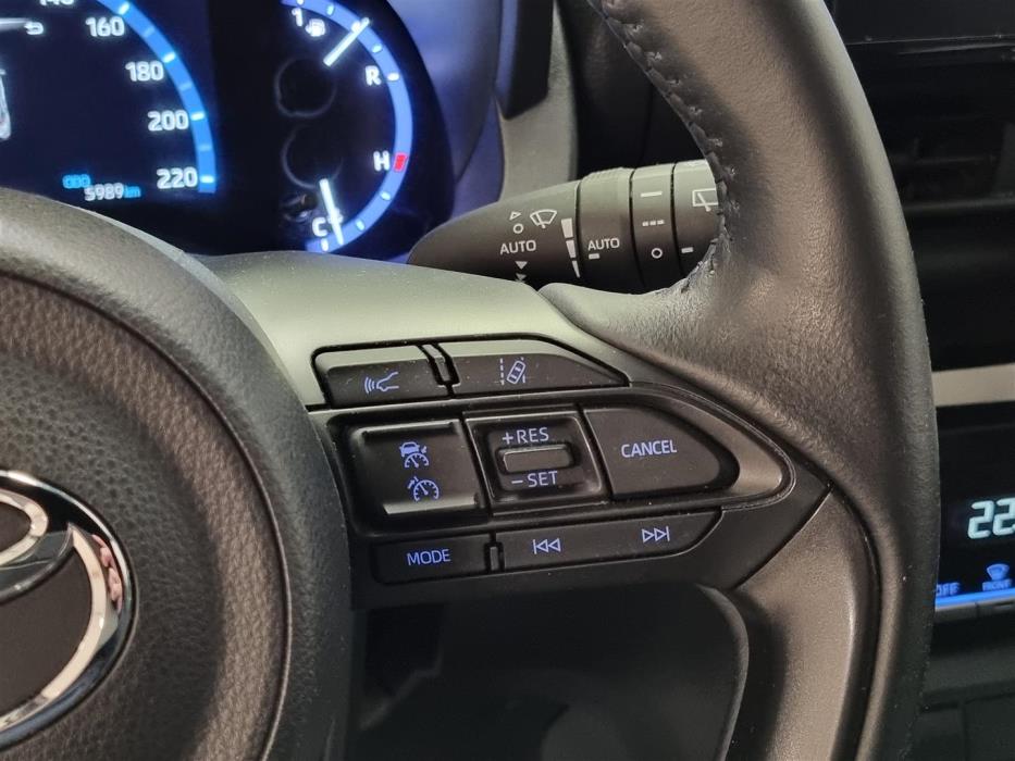 TOYOTA Yaris Cross 2024